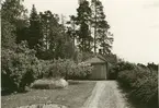 Utbyggnad av bostadshus mot fast fornlämning.