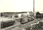 Kalmar Tändsticksfabrik kontorsbyggnad 1950-talet.
Kalmar tändsticksfabrik grundades 1907 av Ernst Kreuger. 1917 övertogs den av AB Jönköping-Vulcan. Under 25år,1925-1950, tillverkades tändstickor till det grekiska tändsticksmonopolet. 1950-60 gick däremot produktionen till Peru. Etiketterna trycktes i Arencos tryckeri 