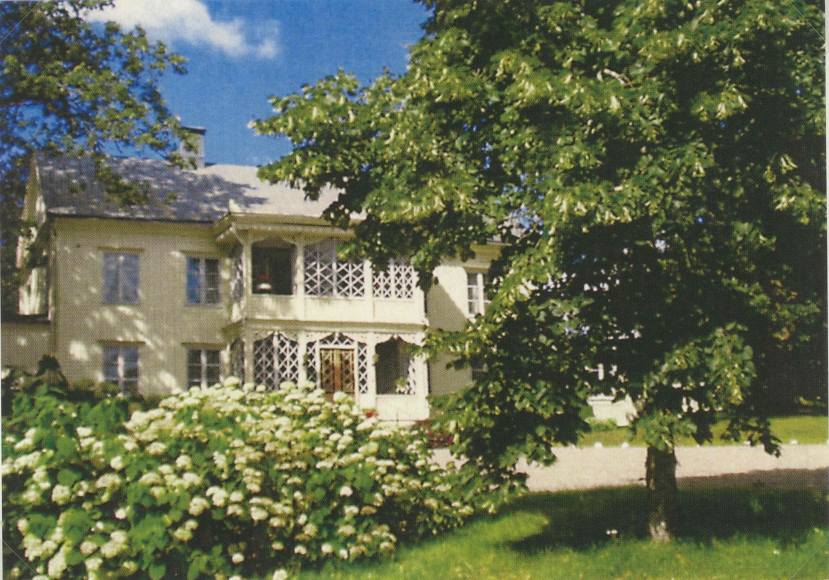 Mangårdsbyggnaden på Kyrkeby bränneri.