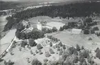 Flygfoto över Lönneberga kyrka.