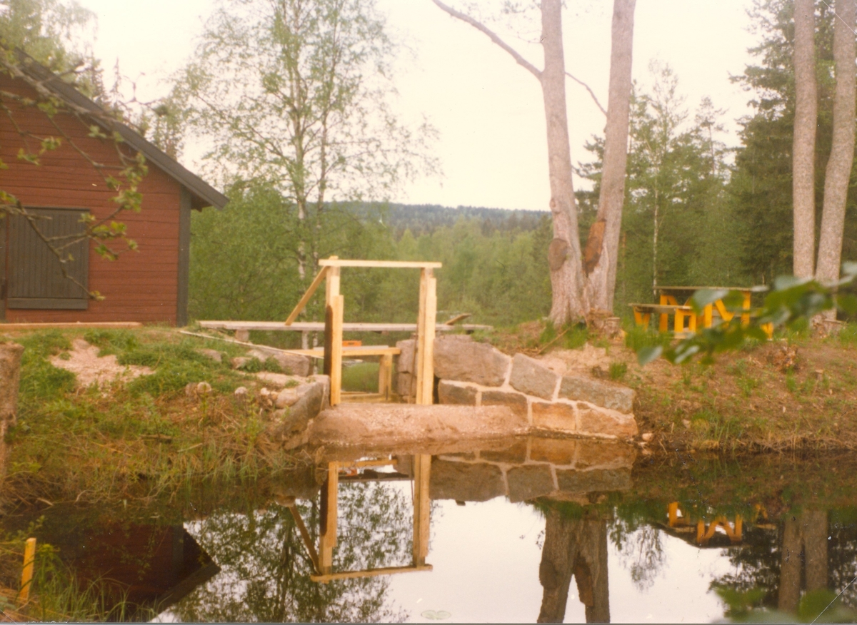 Dammlucka vid Stensfors kvarn under restaureringen 1976-1977.