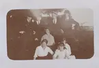 Personal vid varvet 1916. Arvid Rosenqvist, Eric Wigelius, Gustaf Pettersson, Henric Jacobson, Bertha Nilson, Ingeborg Johansson, Herta Johansson, Margit Ericsson.