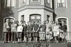 Kalmar läns museum
Personalen sept. 1972, fr.v.:
Göte Swärd
Egon Lindqvist
Svea Bjärestam
Linnea Johansson
Anna Holubovsky
Inga-Britt Sperlinge
Lilly Jonsson
Lillie Karlsson
Ebba Röhn
Mimmie Johansson
Eva Karlsson
Daisy Petersson
Siri Lind
Gustav Johansson
Folke Tryborn
Dagny Lindh
Lennart Jonsson
Astrid Falkenberg
Maj-Britt Sjöberg
Monica Ockborn
Per-Gunnar Johnsson
Agda Hjertqvist
Inga Karlsson
Gunnel Forsberg
Jonas Carlbjörk