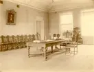 Interiör från sessionssalen i länsresidenset..
