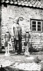 Johan August Gustavsson med "Faraos livvakter" som visades p