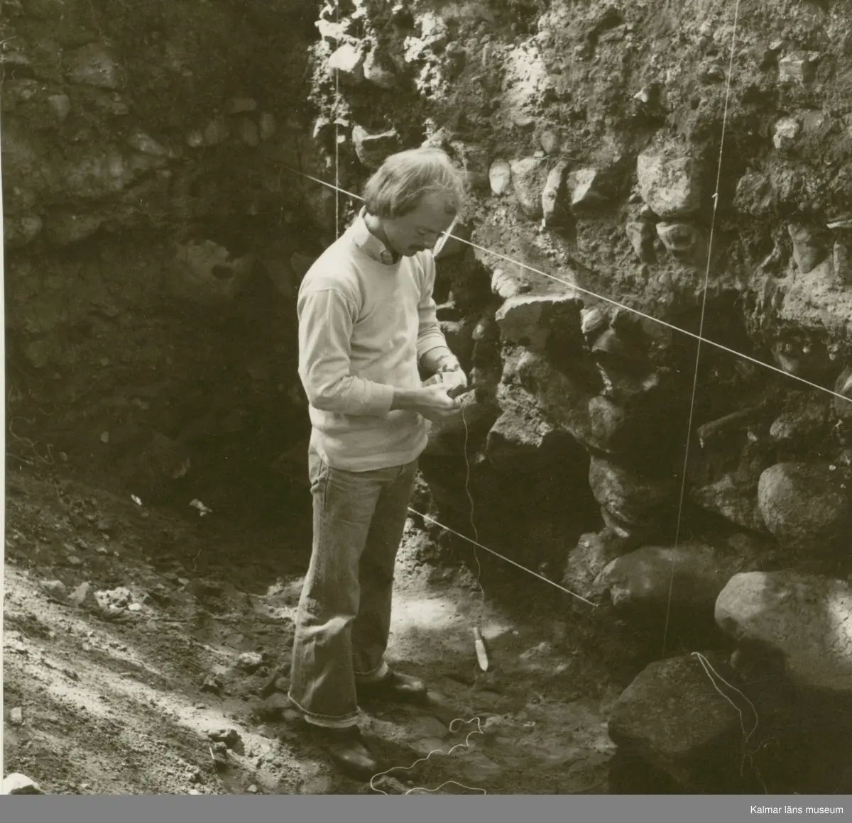 Arkeologisk undersökning 1975 (profilritning),