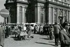 Torghandel vid domkyrkan på Stortorget.