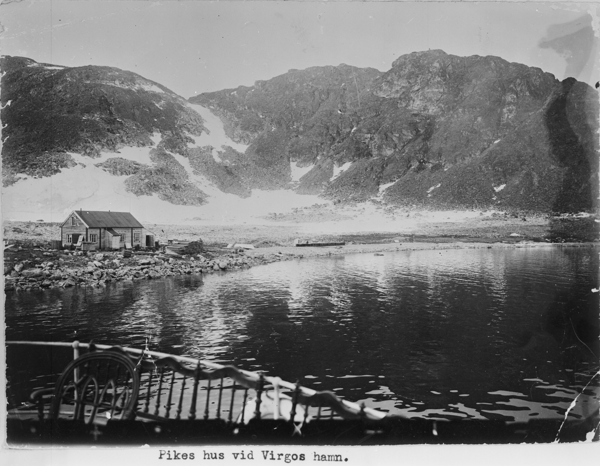 Pikes hus vid "Virgos" hamn. Andrées polarexpedition, 1897.
