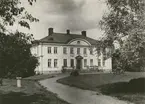 Elsabo gård. Sedermera känt som Solhöjden, huvudbyggnaden, som uppfördes 1909, blev kraftigt brandskadad 2010-12-09.