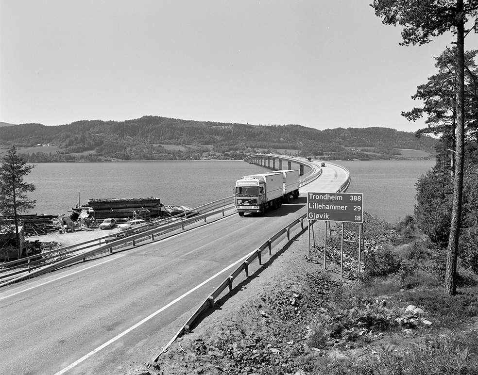 Mjøsbrua, Moelv.