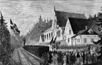 Järnvägsstation. Skövde - Karlsborgsbanans invigning den 26 juli 1876. H M Konungen förklarar från Rödesunds station stambanenätet mellan södra och mellersta Sverige fullt färdigt. Tecknat av C Larsson. Finns inramat foto.