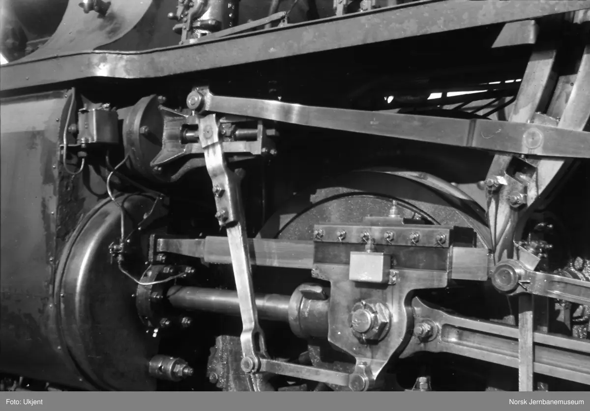 Damplokomotiv type 39a nr. 168 - sylindre og krysshode -Norsk ...