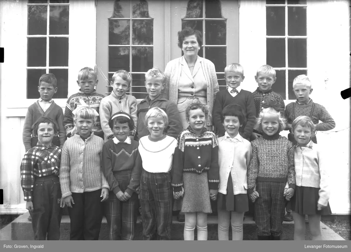 Skolebilde fra folkeskolen, Nesheim skole.