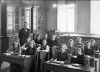 Karlsborg, Vätterskolan år 1939, klass 7. Lärare Carl Funk. Namnlista se bilaga till 53166. Neg finns.