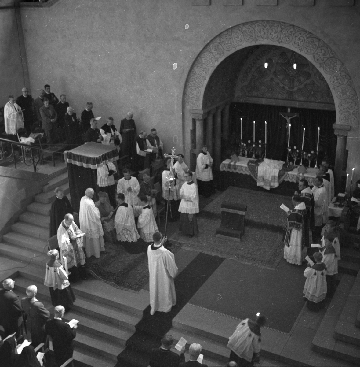 Kirkejubileet 1953. Katolsk gudstjeneste i Norges Tekniske Høyskoles aula