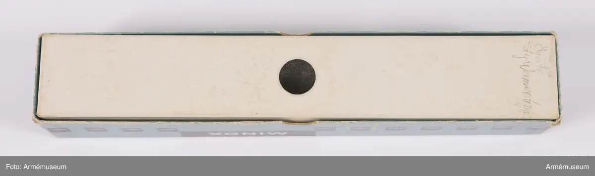 Kamerastativ till Minox B
Stativhuvud
Förpackning