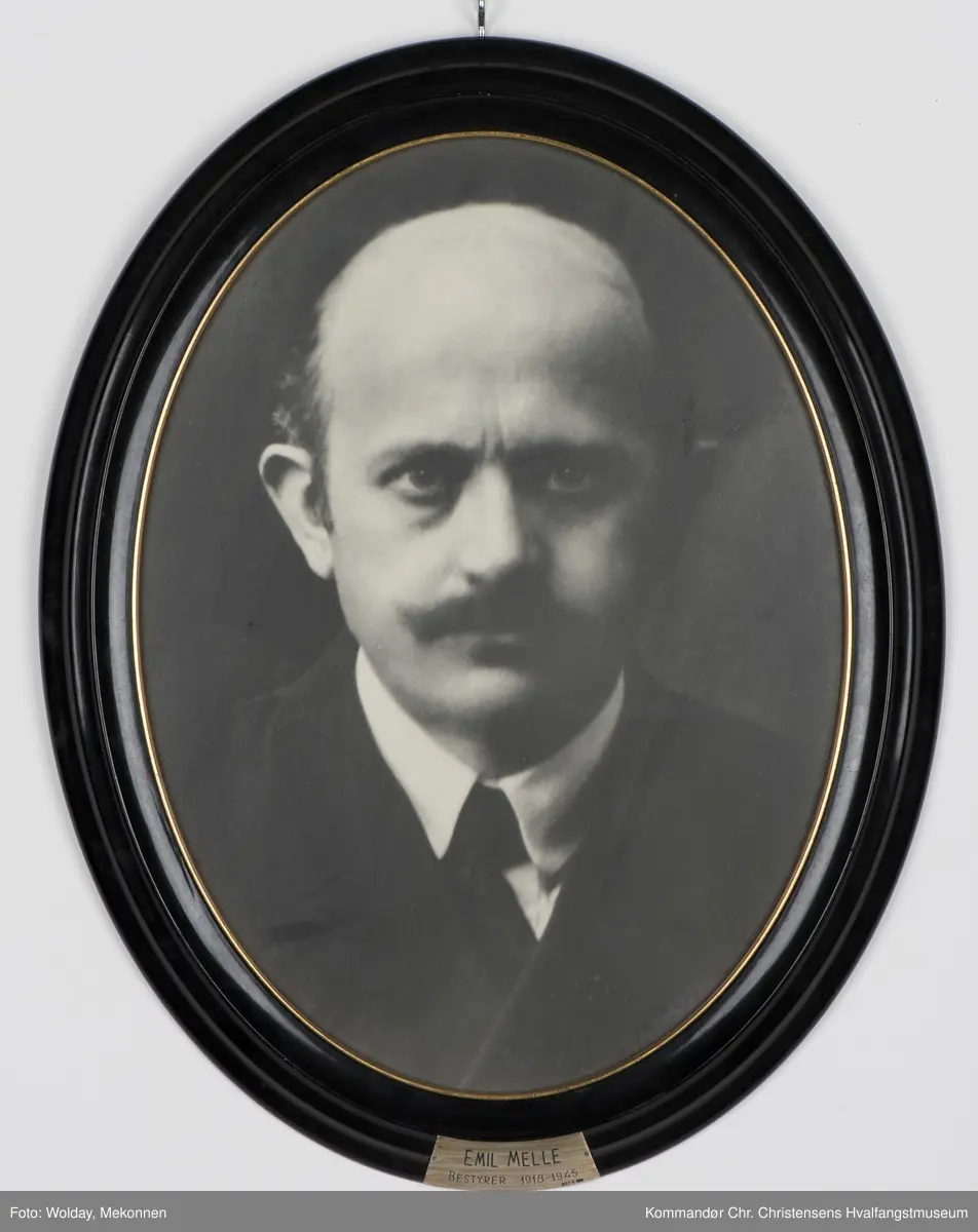 Foto, Emil Helle, bestyrer Sandefjord Sjømannsskole
1918-1945
Emil Melle, bestyrer Sandefjord Sjømannskole 1918-1945.
