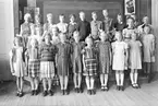 Skolkort från Lunne skola 1944.
1. Stig Karlsson
2. Evert Holm
3. Ove Eskilsson
4. Viljo Jonsson
5. Jonny Ahlström
6. Rolf Lindholm
7. Roland Johansson
8. Stig Egnell
9. Stig Holm
10. Ivar Andersson
11. Maj-Britt Eriksson
12. Inger Brandels
13. 
14. Lärarinnan Anna Johansson
15. Kerstin Johansson
16. Siv Johansson
17. Eivor Larsson
18. Sonja Svantesson
19. Gunn Svensson
20. Ulla Holm
21. Gunnel Johansson
22. 
23. Frida Stapelmo
24. Raili Kuusaa