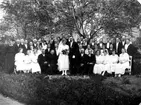 Från bröllopet mellan Elsa Larsson och Karl Boström 1923.

Reprofotograf: Gunnar Berggren.