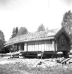 Skara. 
Fornbyn. 
Flyttning av Hornborgastugan från Stadsträdgården till Fornbyn.