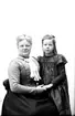 Thure och Maria Bäckström, föräldrar till Karin, Greta och Erik Bäckström. 

Karin Bäckström f. 1880 drev fotoateljé på Vasagatan 5 i Töreboda. Hon tog över den av sin far Thure Bäckström, som hade etablerat firman 1886, och hon drev den mellan 1896 -1916.
Karin Bäckström gifte sig år 1917 med John Knape.