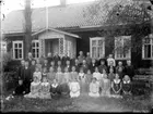 Skolan. 
Amnehärads Kyrkskola, klassfoto. 
Skollärare Berg med skolklass. 
Gullspångssamlingen. 
Bilder från Gullspång med omnejd.