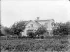 Hus.
Trädgårdsmästare Lindgrens hus, Villa Lind, Gullspång.
Nuvarande (2006) ägare Lennart och Ingrid Eriksson. 
Gullspångssamlingen. 
Bilder från Gullspång med omnejd.