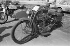 Tekniska Museets motorcykeldag. Ett trettiotal veteranmotorcyklar visas upp på gården.