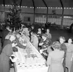 Skara. 
Kommunaltjänstemannaförbundets jul- och familjefest 1948. Folkets park, rotundan. Dahlman, V. Johansson m.fl.