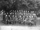 Grupp af Kungl. Västergötlands Regementes officers-corps under regementets möte å Axevall 1863.