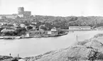 Norra delen av Marstrand. 
I förgrunden Skansen Fredriksborg 1750-1882. Till höger i bakgrunden Varmbadhuset, byggt 1858 1860-tal bild