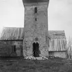 Österplana sn. 
Österplana gamla kyrka från väster.