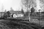 Västergötlands museum. 
Härjevadskyrkan med Kärråkrastapeln.