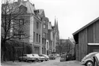 Skara.
Stadshotellets baksida med den gamla uthuslängan åt öster.

Ingenjör Ernst Lefvanders samling, Skara.