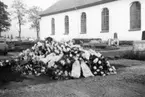 Erik Gustafssons begravning Broddetorps kyrkogård 1967.