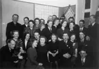 Kursavslutning på Flämslätt (Stifts- och kursgård) 1940-talet. 
Elsa Eriksson sittande nummer två från vänster, andra raden nedifrån.
