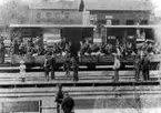 Stenstorp station.
Beväringar på väg till Axvalla hed. Foto från Stenstorp. Tiden omkring sekelskiftet 1800 - 1900.