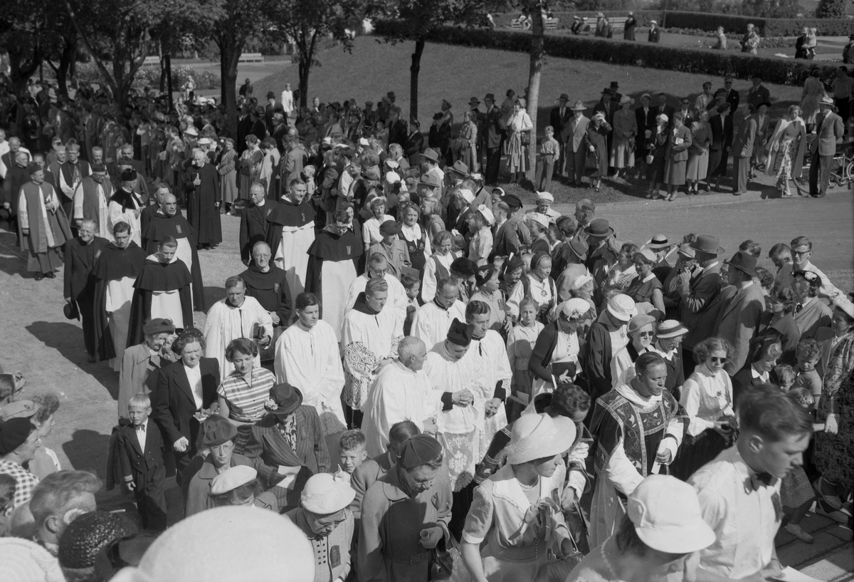 Kirkejubileet 1953. Katolsk prosesjon