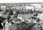 Fotot taget från Domkyrkan med Stagneliusskolan i bakgrunden.