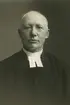 Ljunggren, Viktor Julius. Kyrkoherde. F. 15/8 1853, d. 30/12 1921. 1880. V. komminister i Hammarby, Högsby. Ogift.
1890. Komminister i Gränö, S:t Sigfrid. Ogift. Har hushållerskan Maria Ljunggren (f. 1860 i Kalmar)
1896-10-13 - 1921. Kyrkoherde i Arbylund, Arby. Kom från S:t Sigfrid. Dog i kronisk anemi. (cancer).
1896-10-16. G.m. ALMA Viktoria Hultman (g. Ljunggren) (f. 1864-01-11 i Madesjö, död 1950-05-15 i Kalmar, gravsatt på Arby kyrkogård) De har barn:
* Anna Viktoria Kristina (f. 1897-12-14 i Arby, död 1897-12-14)
* Herman Viktor Emanuel Ljunggren (f. 1902-07-12 i Arby, död 1989-05-07 i Torslunda) 1982-12-13. Änkling.
* NILS Gustaf Adolf Ljunggren (f. 1905-01-27 i Arby, död 1992-03-26 i Ljungby, gravsatt på Arby kyrkogård) Ogift man.