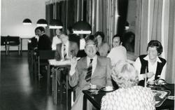 Hans Kjærnet og Ingebjørg Lineikro. Rachel Kjærnet sitter me