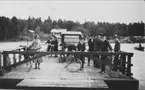 Undenäs, färjan vid Brosundet, år 1924. Endast neg finns.