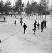 Skridskoåkning på Kristinaplan, Gävle, 1957.