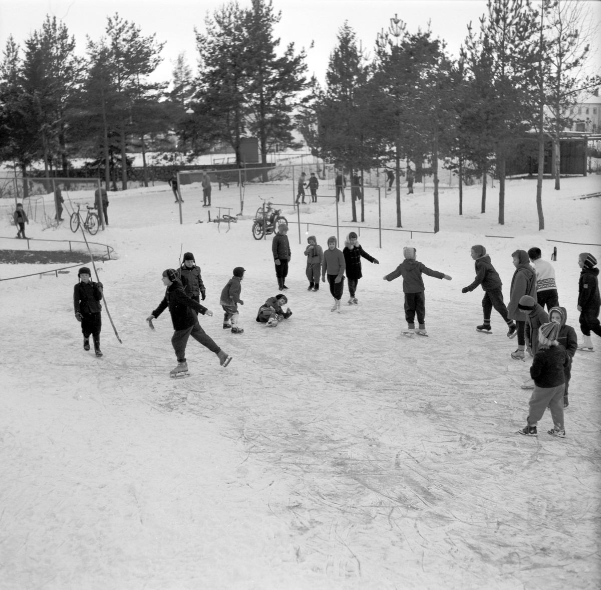 Den 23 januari 1957. Lekplats.



