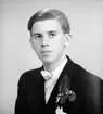 Konfirmanden Åke Jansson. Foto 1947.