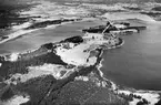 Hedesunda.
Flygfoto över Dalälven vid Norra Färjsundet.
Norra delen av Ön i förgrunden.