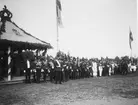 Kungliga Hälsinge Regemente: 300-årsjubileum 1924.
Kung Gustaf V jämte stab och uppvakning.