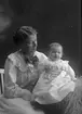 Axelina Larsson med Ragnar, Ytterharnäs