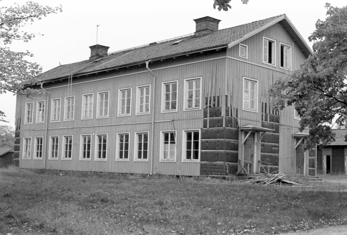 Rivning av hus i Kastet Bomhus. Oktober 1987.