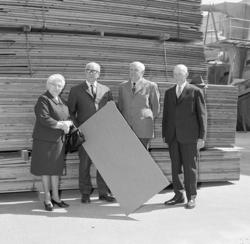 Berger Langmoen AS, Brumunddal. Jubilanter, f.v Olga Røhr, F